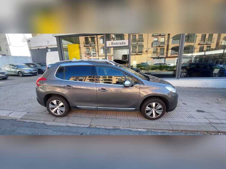 Peugeot 2008 90 cv hdi foto 3